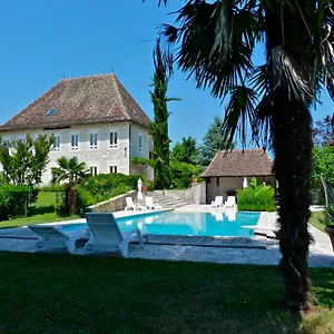 Domaine Du Manoir Couette-café Les Avenières